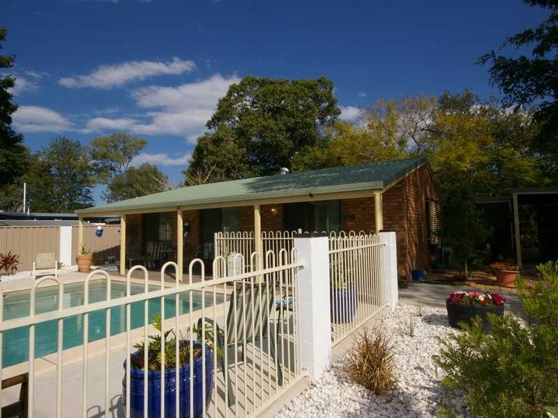 28 Dwyer Street, Beachmere QLD 4510