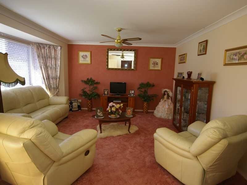 14 Gretel Drive, Beachmere QLD 4510