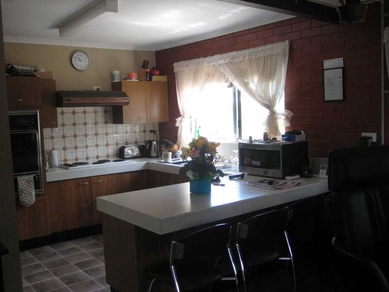 7 Jason Court, Beachmere QLD 4510