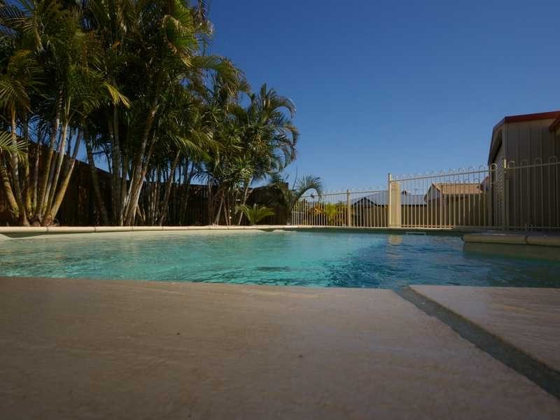 4 Spray Court, Beachmere QLD 4510