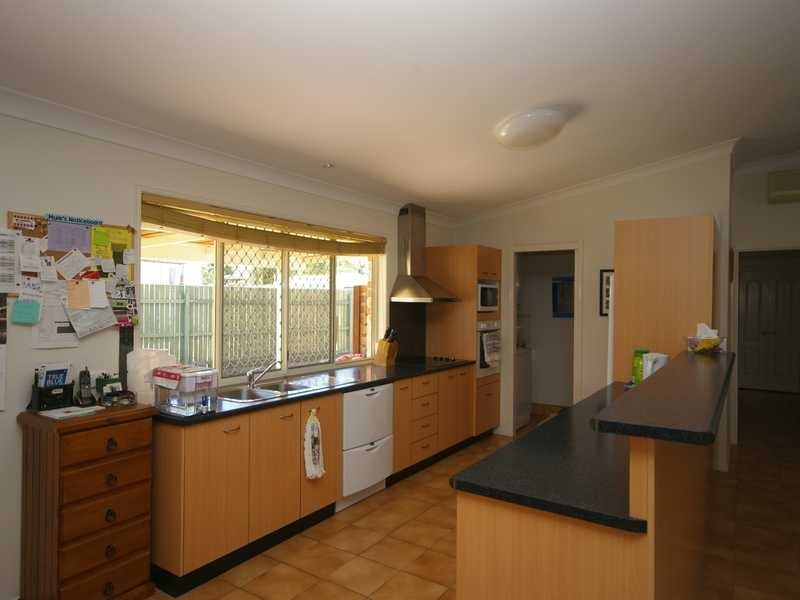 4 Spray Court, Beachmere QLD 4510