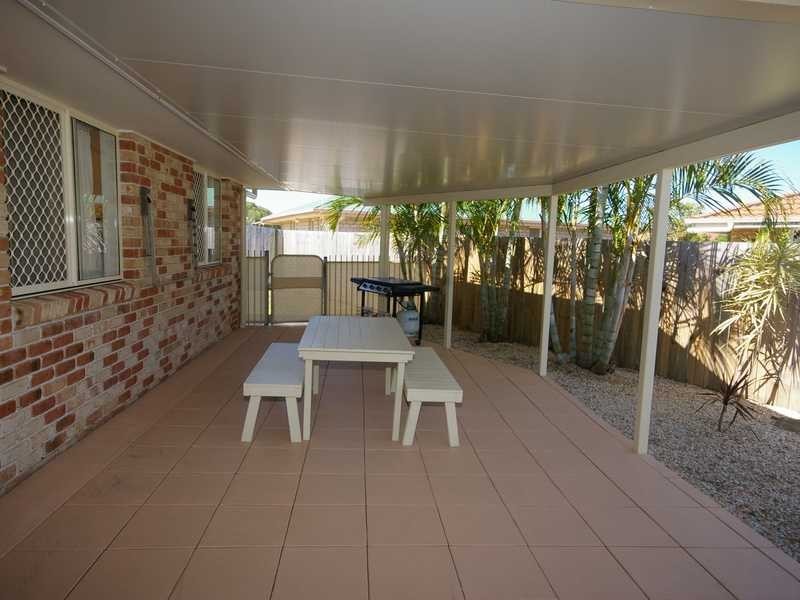 4 Spray Court, Beachmere QLD 4510