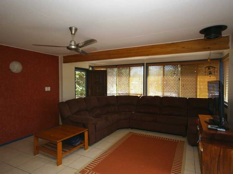 2 Gibson Street, Beachmere QLD 4510