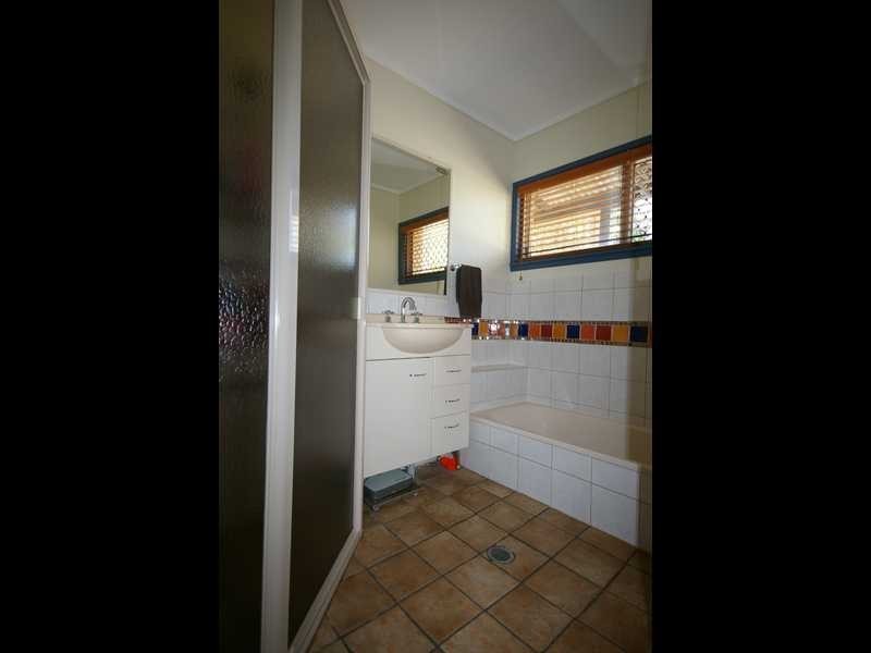 2 Gibson Street, Beachmere QLD 4510