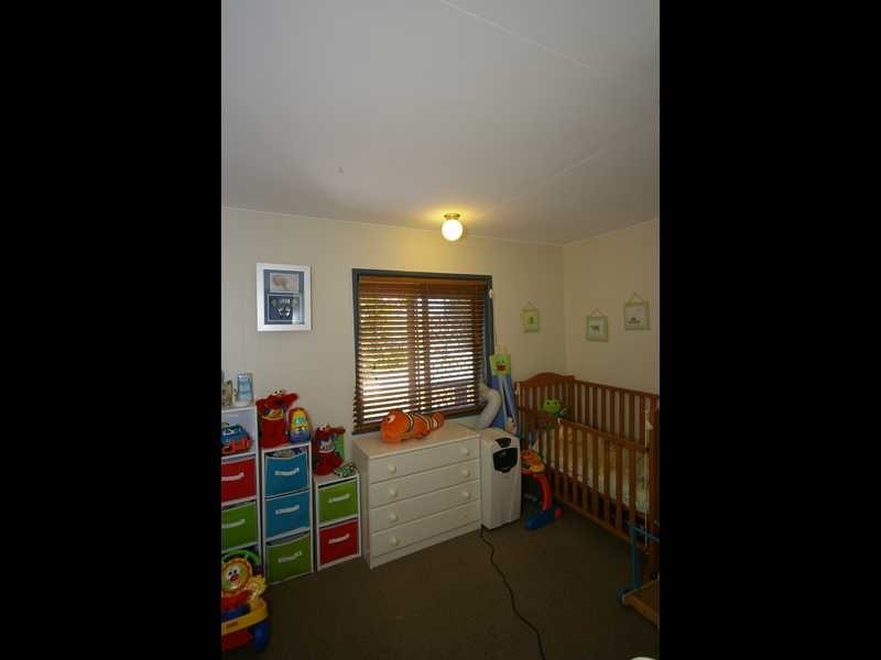 2 Gibson Street, Beachmere QLD 4510