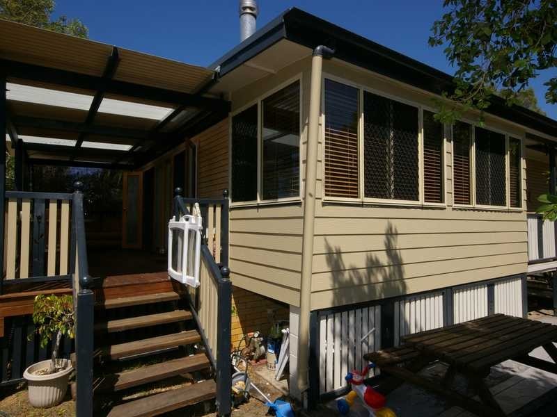 2 Gibson Street, Beachmere QLD 4510