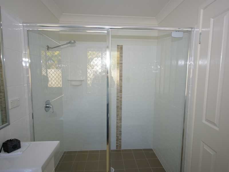 3/5 Weeroona Avenue, Beachmere QLD 4510