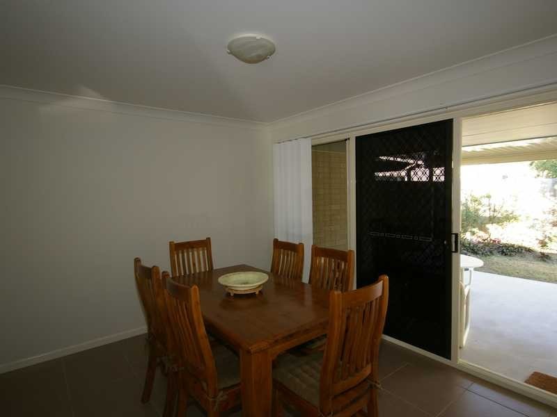 3/5 Weeroona Avenue, Beachmere QLD 4510