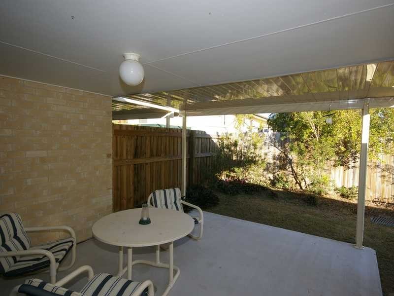 3/5 Weeroona Avenue, Beachmere QLD 4510