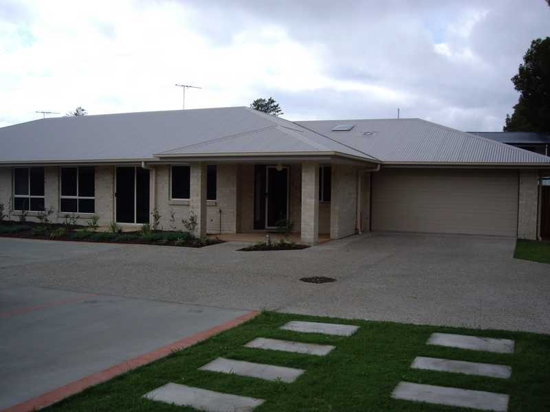 3/5 Weeroona Avenue, Beachmere QLD 4510