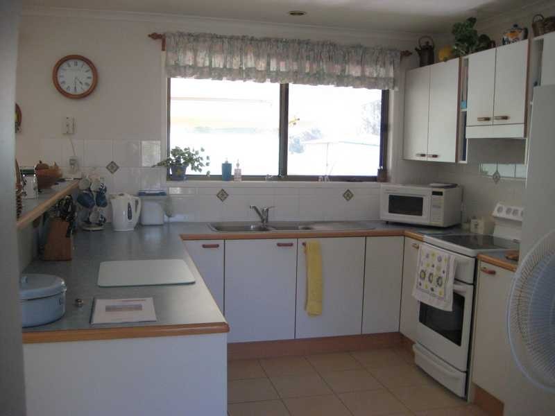 41 Patrick Street, Beachmere QLD 4510
