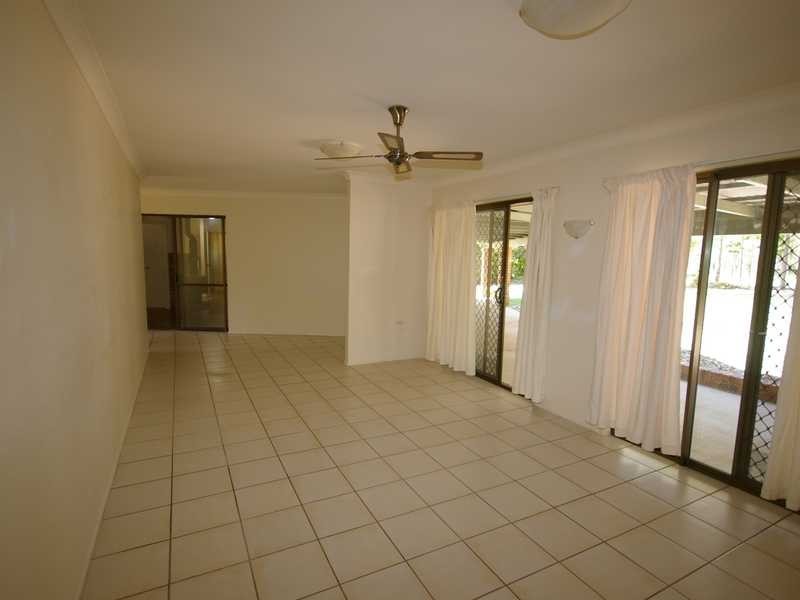18 Randolph Street, Beachmere QLD 4510