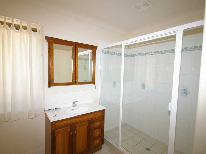 18 Randolph Street, Beachmere QLD 4510