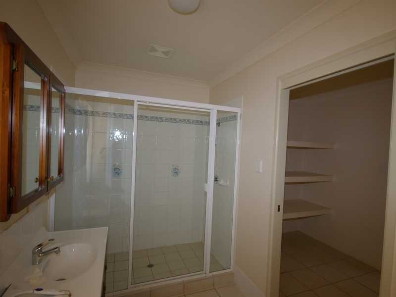 18 Randolph Street, Beachmere QLD 4510