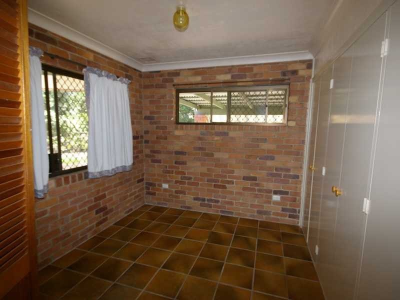 18 Randolph Street, Beachmere QLD 4510