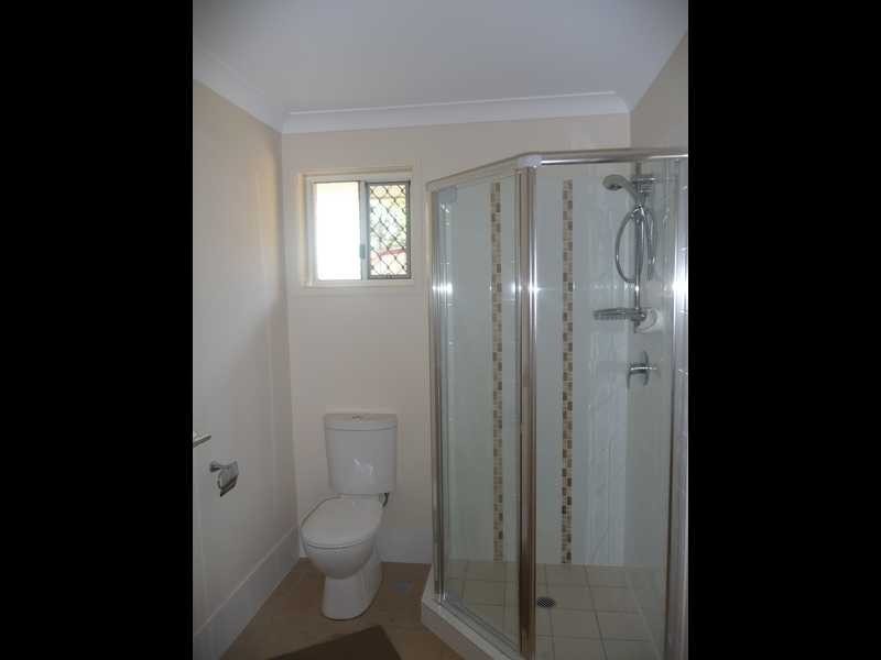 865 Beachmere Road, Beachmere QLD 4510