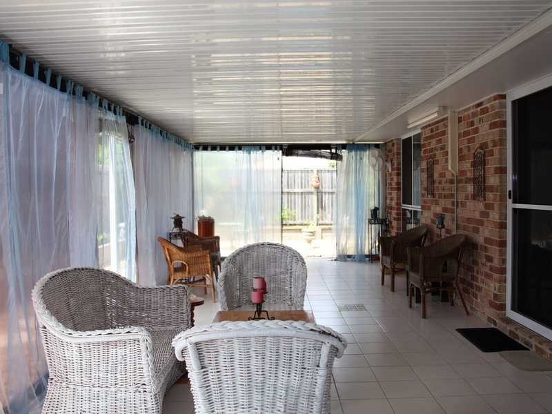 14 Weeroona Avenue, Beachmere QLD 4510