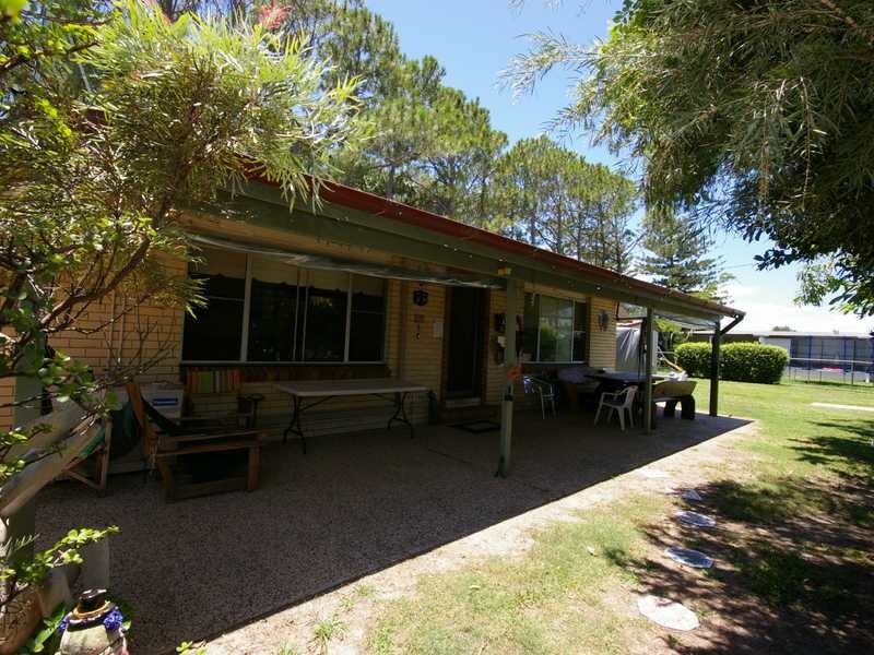 7 Phillip Street, Beachmere QLD 4510