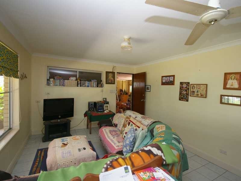 7 Phillip Street, Beachmere QLD 4510