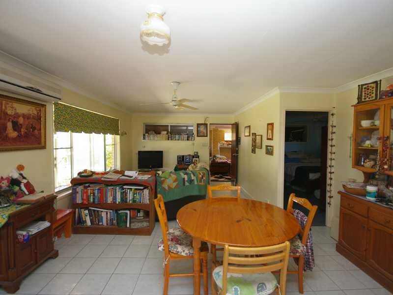 7 Phillip Street, Beachmere QLD 4510