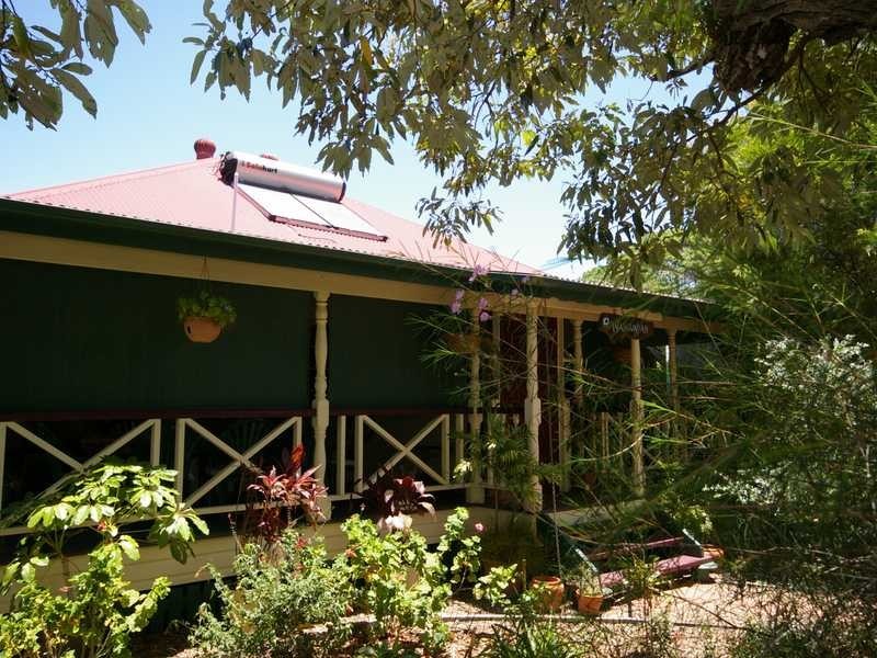 6 Elizabeth Street, Beachmere QLD 4510