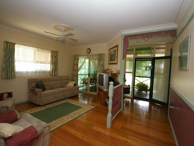 6 Elizabeth Street, Beachmere QLD 4510