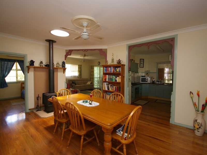 6 Elizabeth Street, Beachmere QLD 4510