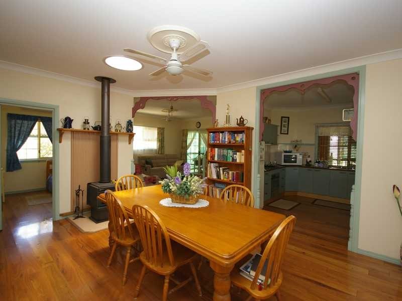 6 Elizabeth Street, Beachmere QLD 4510