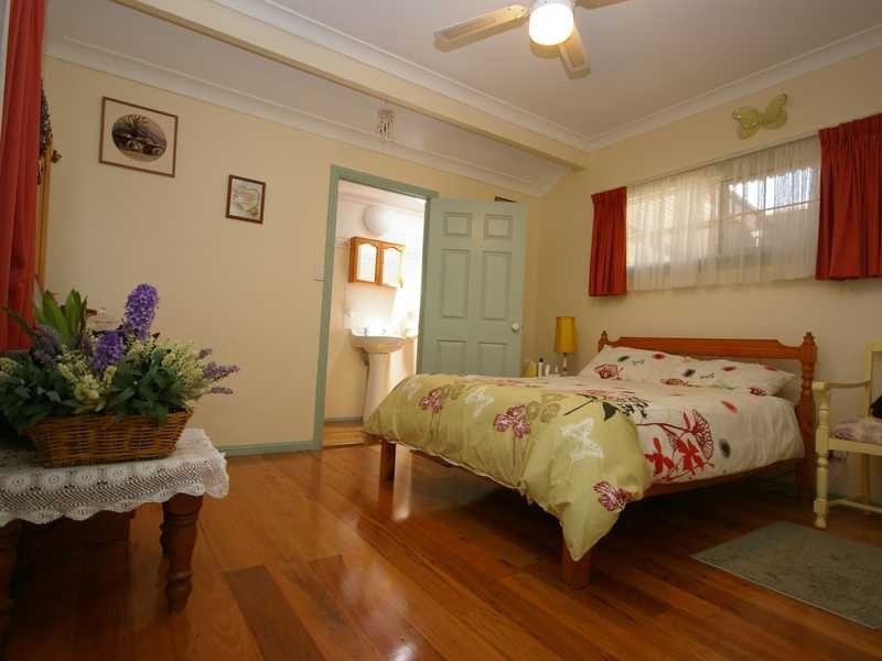 6 Elizabeth Street, Beachmere QLD 4510