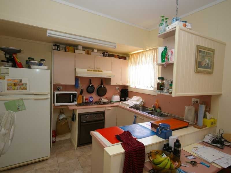 6 Elizabeth Street, Beachmere QLD 4510