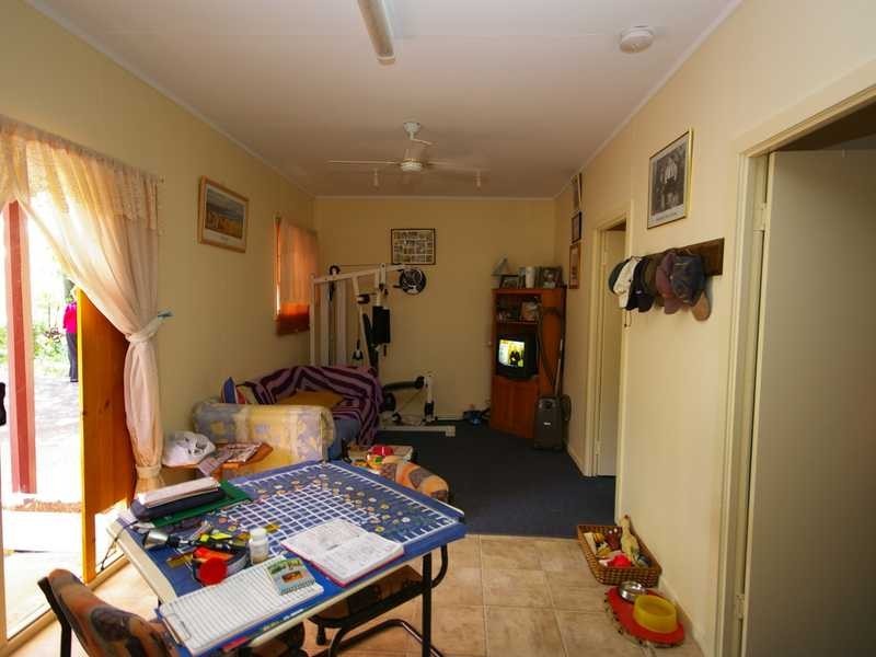 6 Elizabeth Street, Beachmere QLD 4510