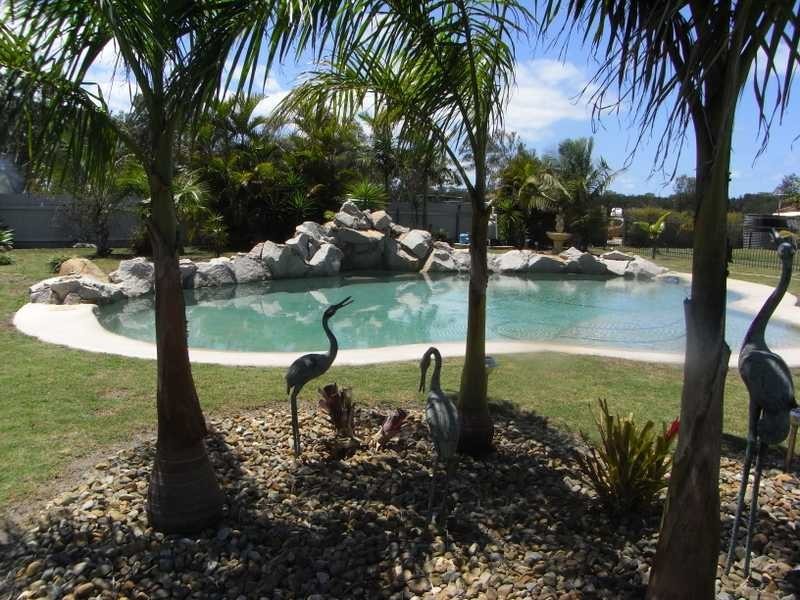 786 Beachmere Road, Beachmere QLD 4510