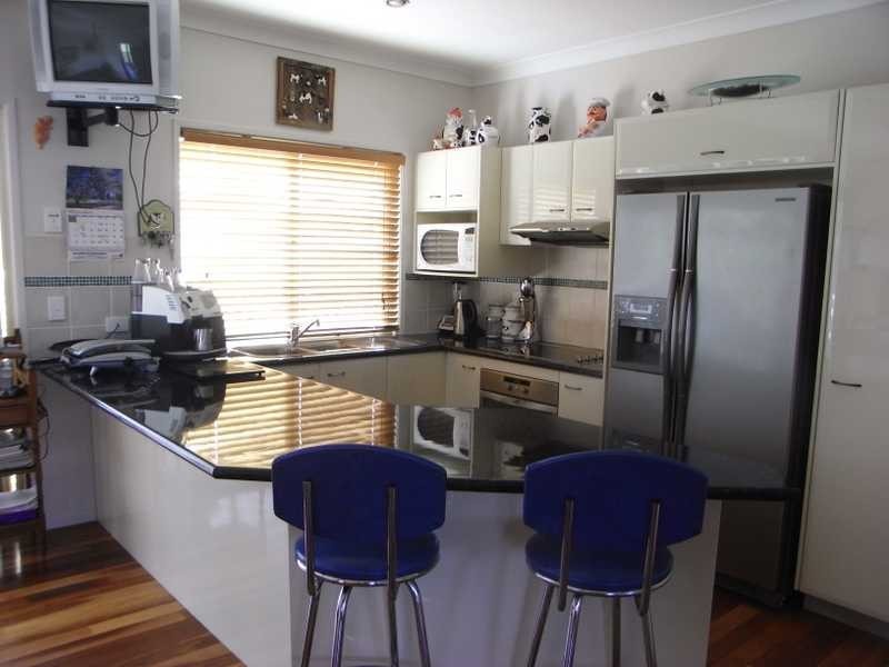 786 Beachmere Road, Beachmere QLD 4510