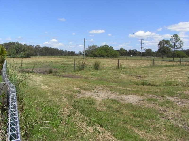 786 Beachmere Road, Beachmere QLD 4510