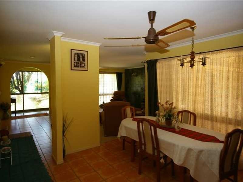 3 Carl Court, Banksia Beach QLD 4507