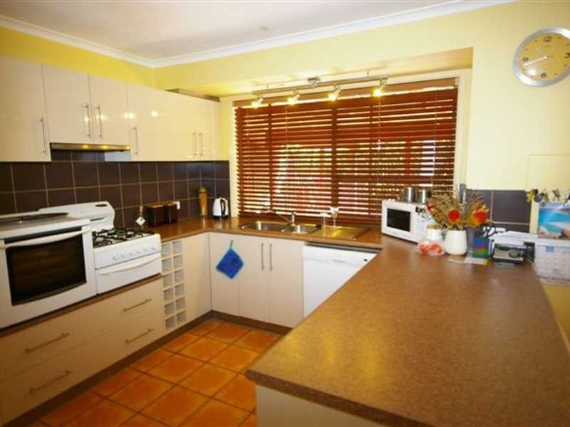 3 Carl Court, Banksia Beach QLD 4507