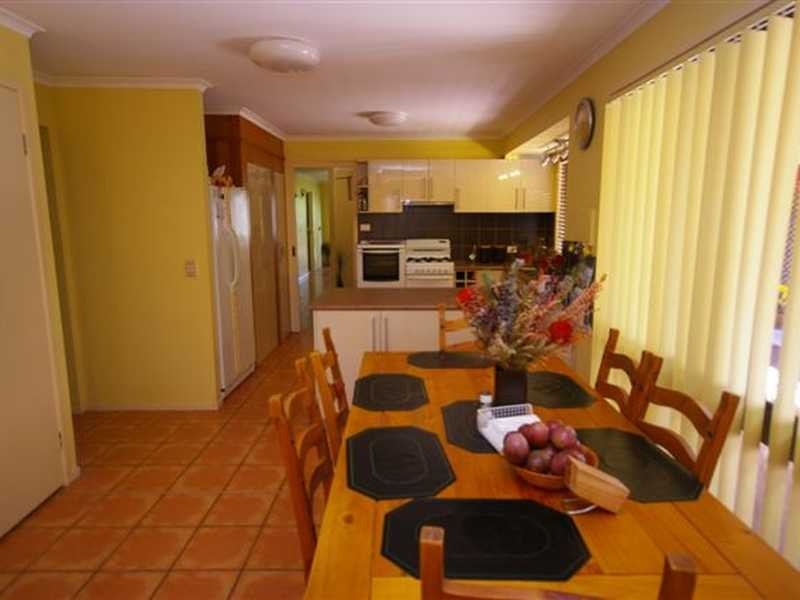 3 Carl Court, Banksia Beach QLD 4507