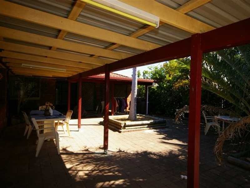 3 Carl Court, Banksia Beach QLD 4507