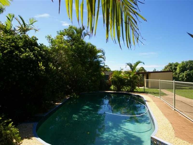 3 Carl Court, Banksia Beach QLD 4507