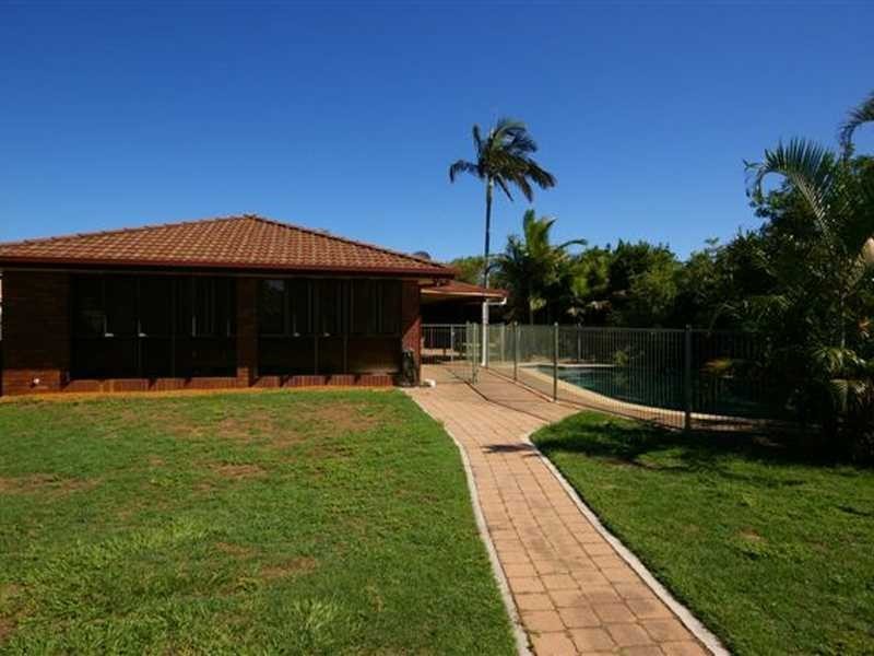 3 Carl Court, Banksia Beach QLD 4507