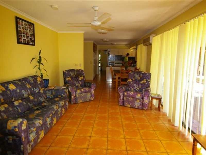 3 Carl Court, Banksia Beach QLD 4507