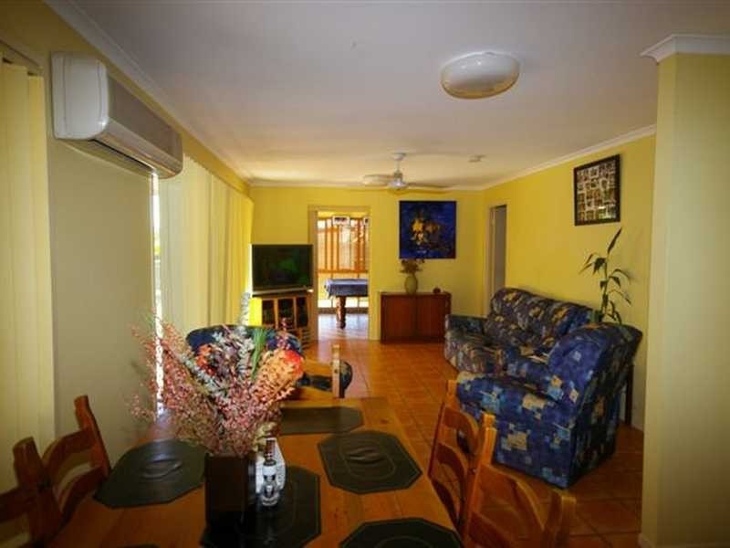 3 Carl Court, Banksia Beach QLD 4507