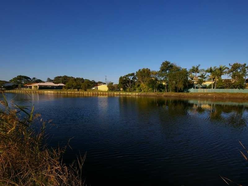 7 Trevor Street, Beachmere QLD 4510