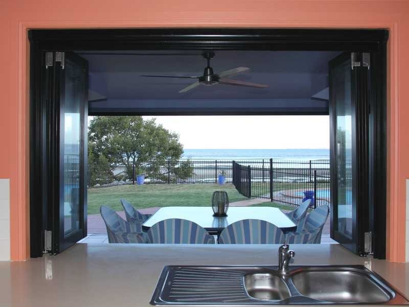 6 Bayside Drive, Beachmere QLD 4510