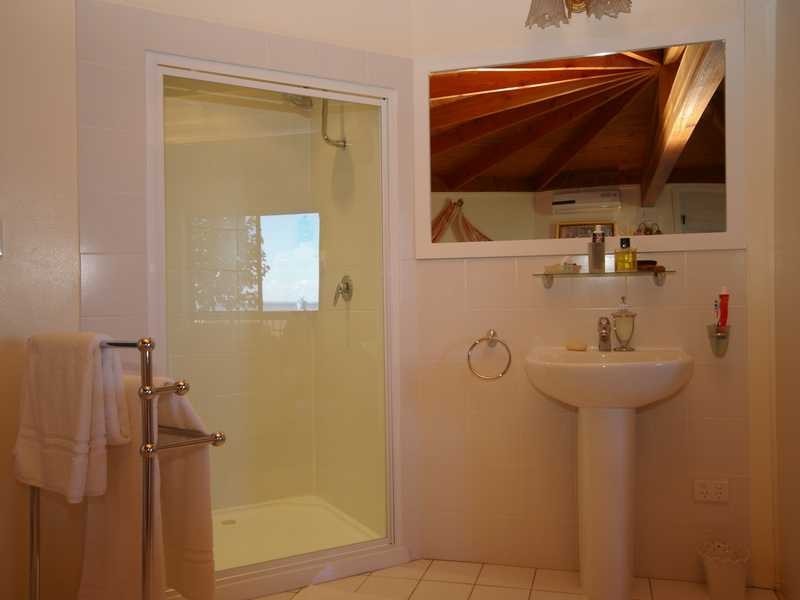 6 Bayside Drive, Beachmere QLD 4510