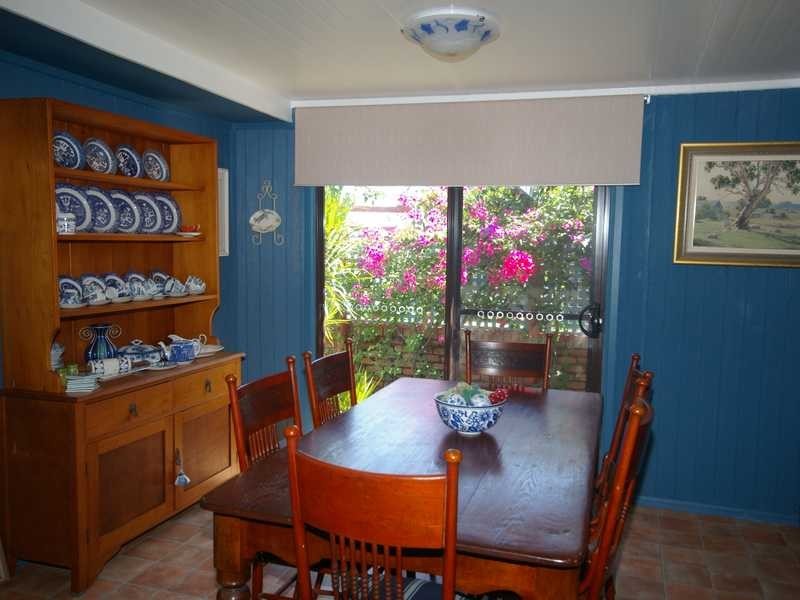 6 Bayside Drive, Beachmere QLD 4510