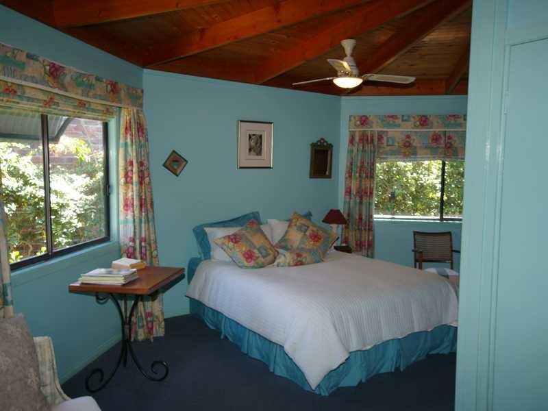 6 Bayside Drive, Beachmere QLD 4510