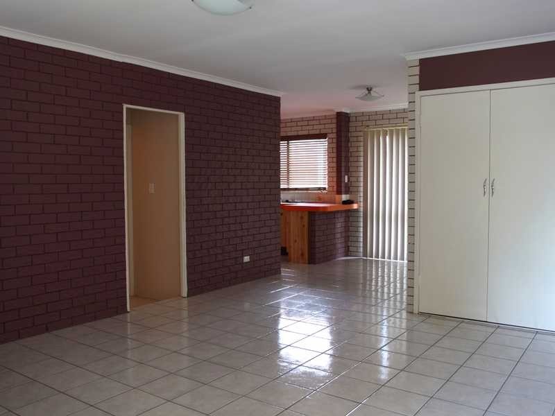 Unit 1/68 James Road, Beachmere QLD 4510