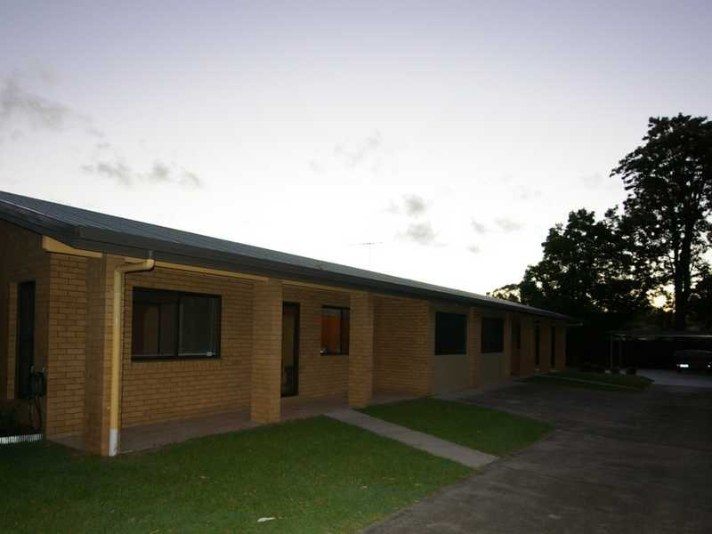 Unit 2/68 James Road, Beachmere QLD 4510