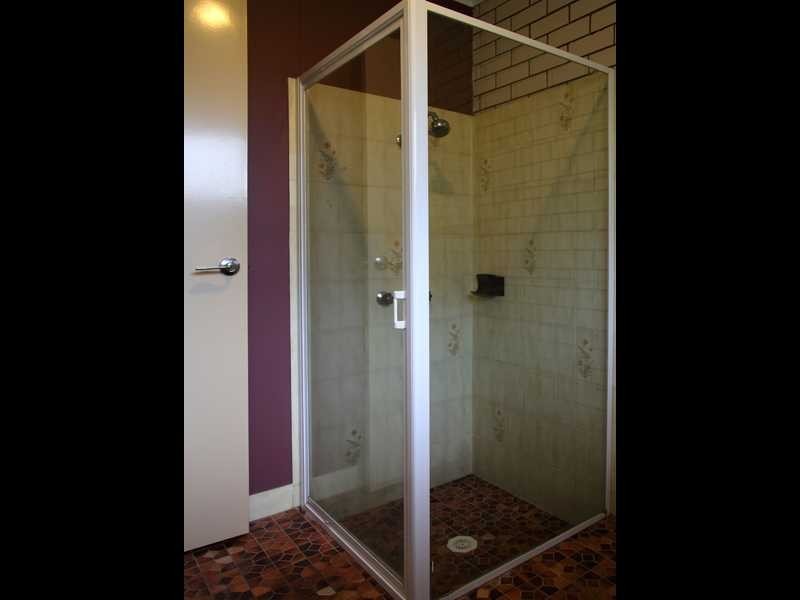 Unit 2/68 James Road, Beachmere QLD 4510